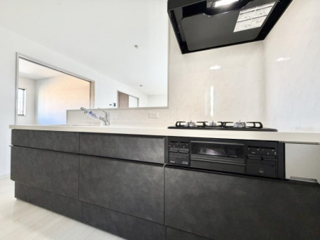 �L�b�`���@�������V���v���Ŕ������S�n�悢���Ԃ𐶂ރL�b�`�����