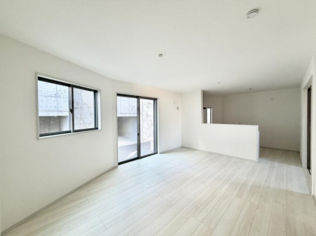 ���r���O�@���������R�Ɖ�b�����܂��A�S�n�悢�ЂƂƂ�