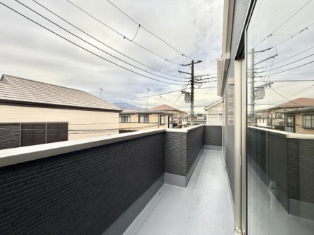 �o���R�j�[�@������ �G�߂̈ڂ낢����������J���I�ȋ�Ԃł�