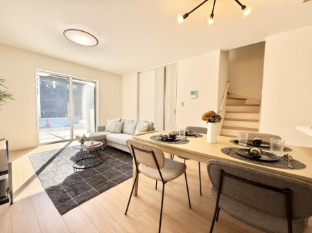 ���r���O�@�����������������Ɠ��ʂɂ���A�e���̋��