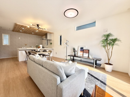 ���r���O�@���������났�ƏΊ炪�W�܂�A�S���܂郊�r���O