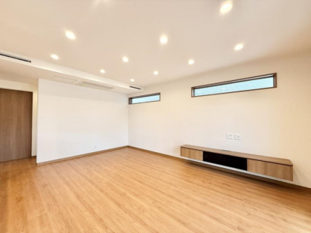 rO@Cɓ̏ꏊŁÂтƂԂ