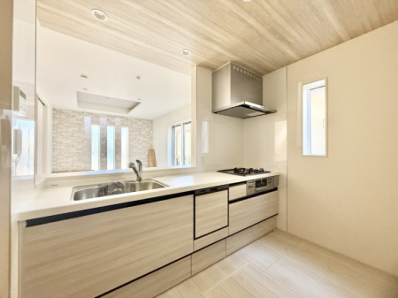 �L�b�`���@���������y���݂ƐH�ׂ�K����͂���L�b�`��