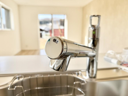 ���̑����ρ@�ݔ������O�ɓd���R���Z���g������΁A�������@�ő���O�ǂ�|������ȂǕ֗��ł��B