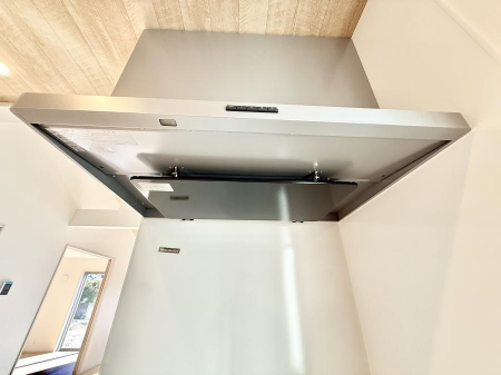 ���̑����ρ@�ݔ����������̏��C����������C��ɗU������A�����I�ɔr�����ł��܂��B