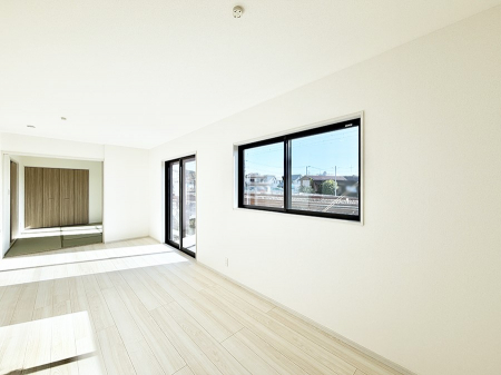 ���r���O�@���������R�Ɖ�b�����܂��A�S�n�悢�ЂƂƂ�