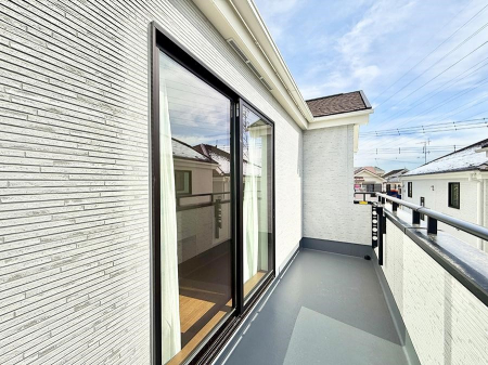 �o���R�j�[�@������ �G�߂̈ڂ낢����������J���I�ȋ�Ԃł�