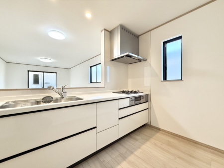 �L�b�`���@�������L���C�ɕЕt���A�g���₷���L�b�`��