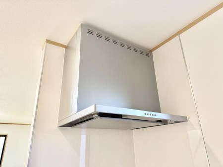 ���̑����ρ@�ݔ����������̏��C����������C��ɗU������A�����I�ɔr�����ł��܂��B