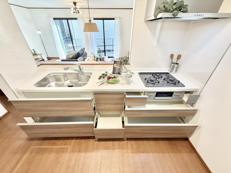 �L�b�`���@�����������������Ԃ����܂��A�Ί炠�ӂ��L�b�`��