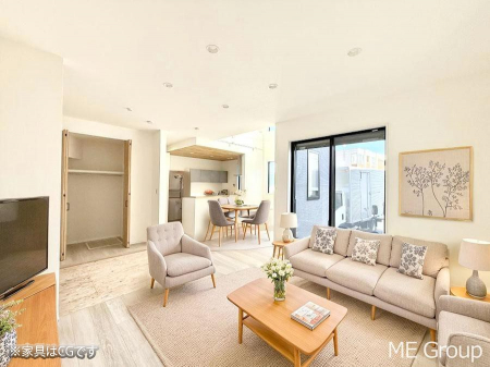 ���r���O�@���������R�Ɖ�b�����܂��A�S�n�悢�ЂƂƂ�