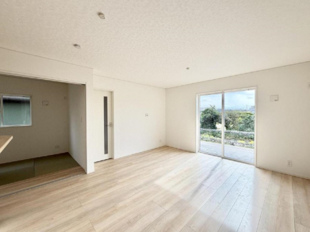 rO@났ƏΊ炪W܂AS܂郊rO