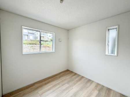 ̑ρ@F̂ŉ₩ȎԂy߂܂