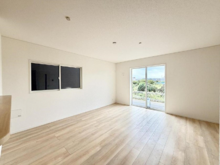 rO@났ƏΊ炪W܂AS܂郊rO