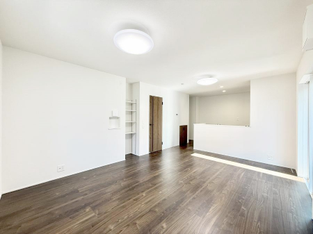 rO@났ƏΊ炪W܂AS܂郊rO