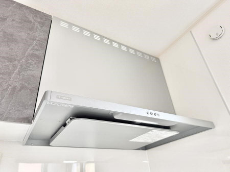 ���̑����ρ@�ݔ����������̏��C����������C��ɗU������A�����I�ɔr�����ł��܂��B