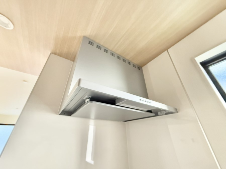 ���̑����ρ@�ݔ����t�[�h�ɕ����Ă���ׁA���������C��ɗU������A�����I�ɔr�����ł��܂�