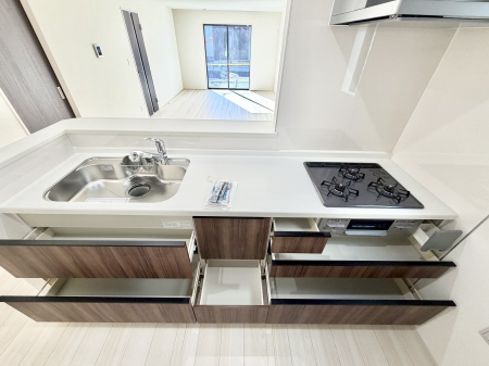 �L�b�`���@�������Ƒ����J��[�߂�A������̂���L�b�`��