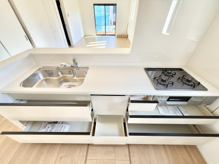 �L�b�`���@�����������������Ԃ����܂��A�Ί炠�ӂ��L�b�`��