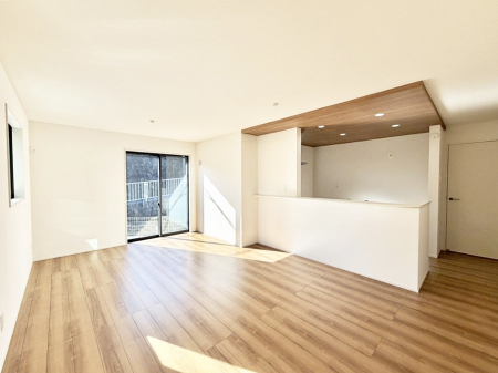 ���r���O�@���������났�ƏΊ炪�W�܂�A�S���܂郊�r���O