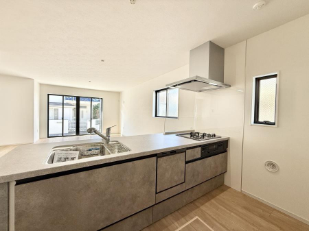 �L�b�`���@�������Ƒ��ƂȂ���A�R�~���j�P�[�V�����̏�