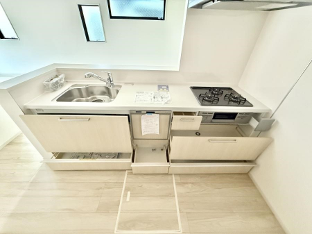 �L�b�`���@�������Ƒ����J��[�߂�A������̂���L�b�`��