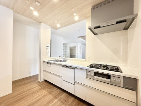 �L�b�`���@�������Ƒ����J��[�߂�A������̂���L�b�`��