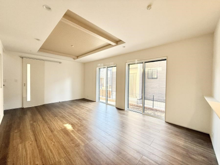 ���r���O�@���������났�ƏΊ炪�W�܂�A�S���܂郊�r���O