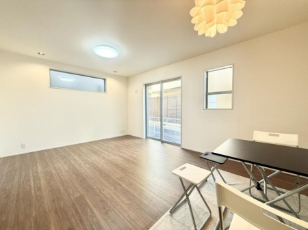 rO@Cɓ̏ꏊŁÂтƂԂ