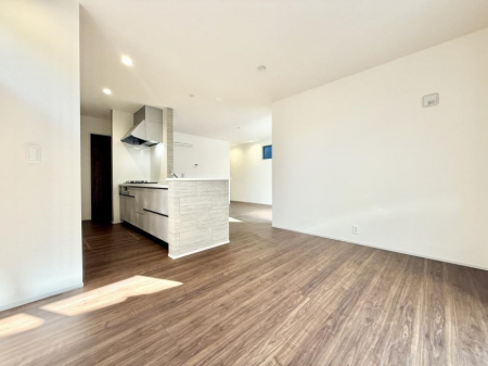 ���r���O�@���������났�ƏΊ炪�W�܂�A�S���܂郊�r���O