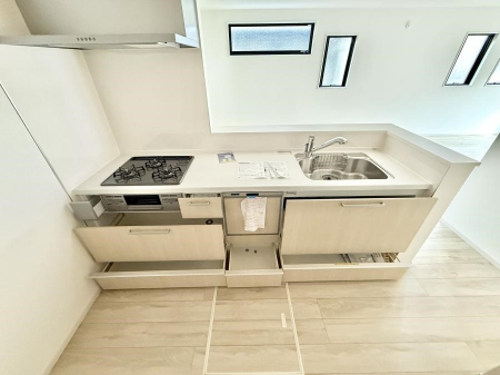 �L�b�`���@�������Ƒ����J��[�߂�A������̂���L�b�`��