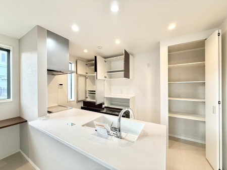 �L�b�`���@�����������������Ɗy�����Ȃ�A���K�ȃL�b�`�����