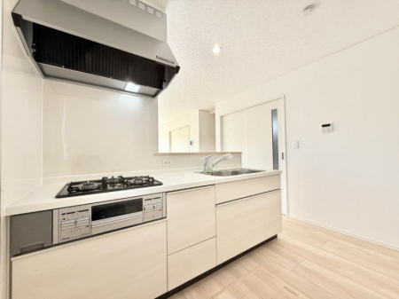 �L�b�`���@�������Ƒ����J��[�߂�A������̂���L�b�`��