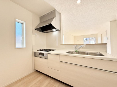 �L�b�`���@���������y���݂ƐH�ׂ�K����͂���L�b�`��