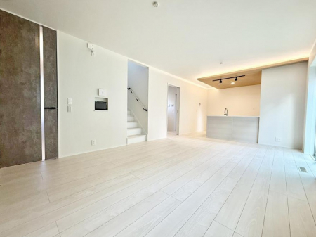 ���r���O�@�������Ƒ��̎��Ԃ��ʂ�A���K�Ŗ��������