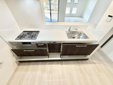 �L�b�`���@�������Ƒ����J��[�߂�A������̂���L�b�`��