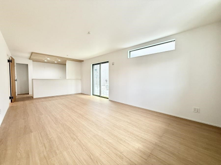 rO@났ƏΊ炪W܂AS܂郊rO