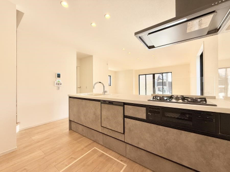 �L�b�`���@�������V���v���Ŕ������S�n�悢���Ԃ𐶂ރL�b�`�����