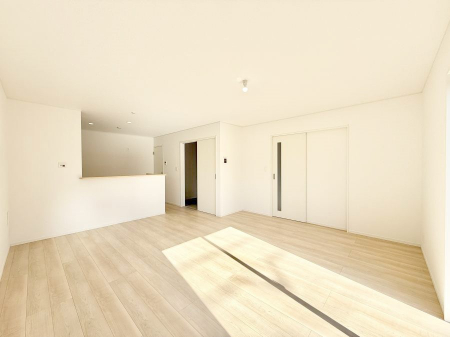 ���r���O�@���������R�Ɖ�b�����܂��A�S�n�悢�ЂƂƂ�