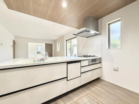 �L�b�`���@�������Ƒ����J��[�߂�A������̂���L�b�`��