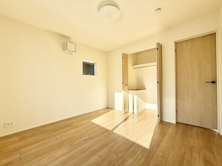 �Q���@����