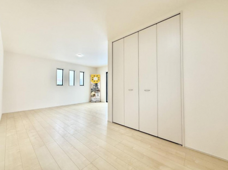 rO@났ƏΊ炪W܂AS܂郊rO