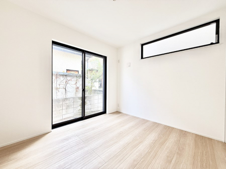 ̑ρ@F̂ŉ₩ȎԂy߂܂