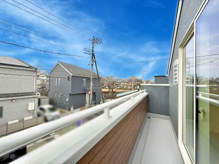 �o���R�j�[�@������ �G�߂̈ڂ낢����������J���I�ȋ�Ԃł�