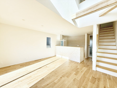 ���r���O�@���������R�Ɖ�b�����܂��A�S�n�悢�ЂƂƂ�