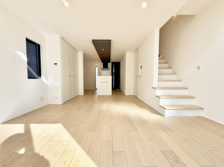 ���r���O�@���������R�Ɖ�b�����܂��A�S�n�悢�ЂƂƂ�