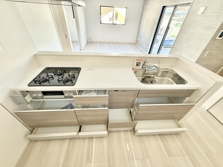 �L�b�`���@�������Ƒ����J��[�߂�A������̂���L�b�`��