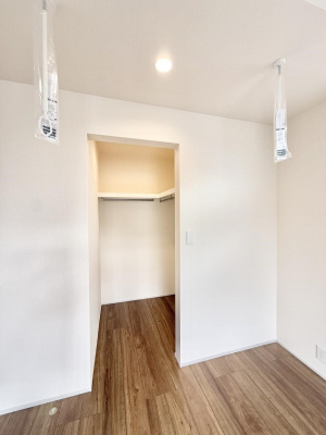 ̑ρ@ݔV⎞ԂCɂ󕨂AOߗނ܂B