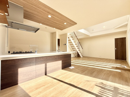 ���r���O�@�������S���������ꏊ�A�������߂����郊�r���O