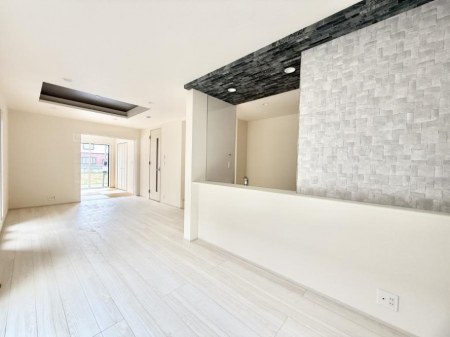 rO@났ƏΊ炪W܂AS܂郊rO